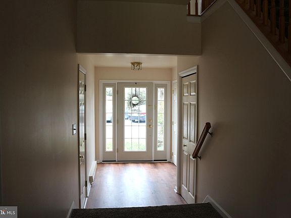 4th image of 1383 Lindsay Ln