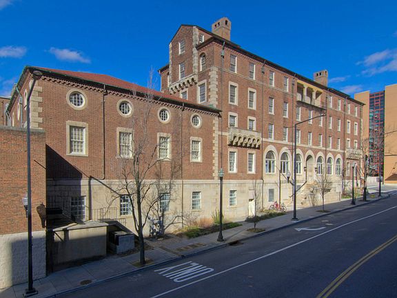 2nd image of 535 Locust St APT 205