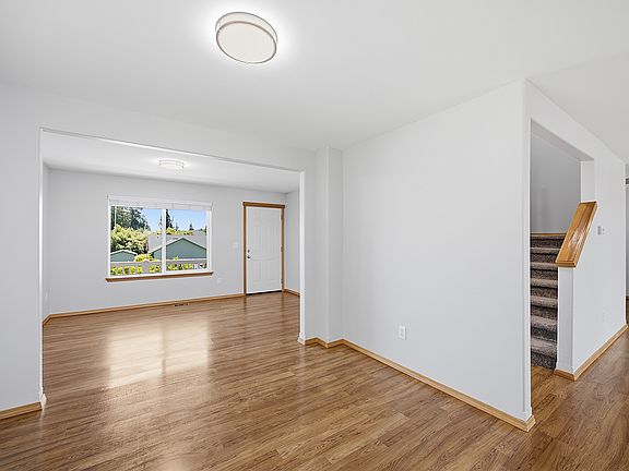 4th image of 11325 22nd St SE