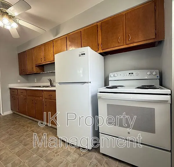 1322 1st Ave NW #2 — Photo 5
