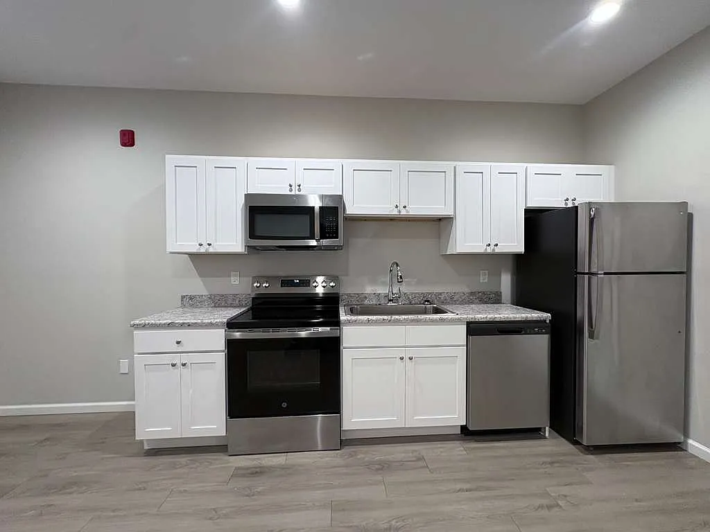 1 bed, $1,600 — Photo 1