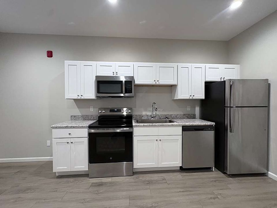 1st image of 337 Main St #88