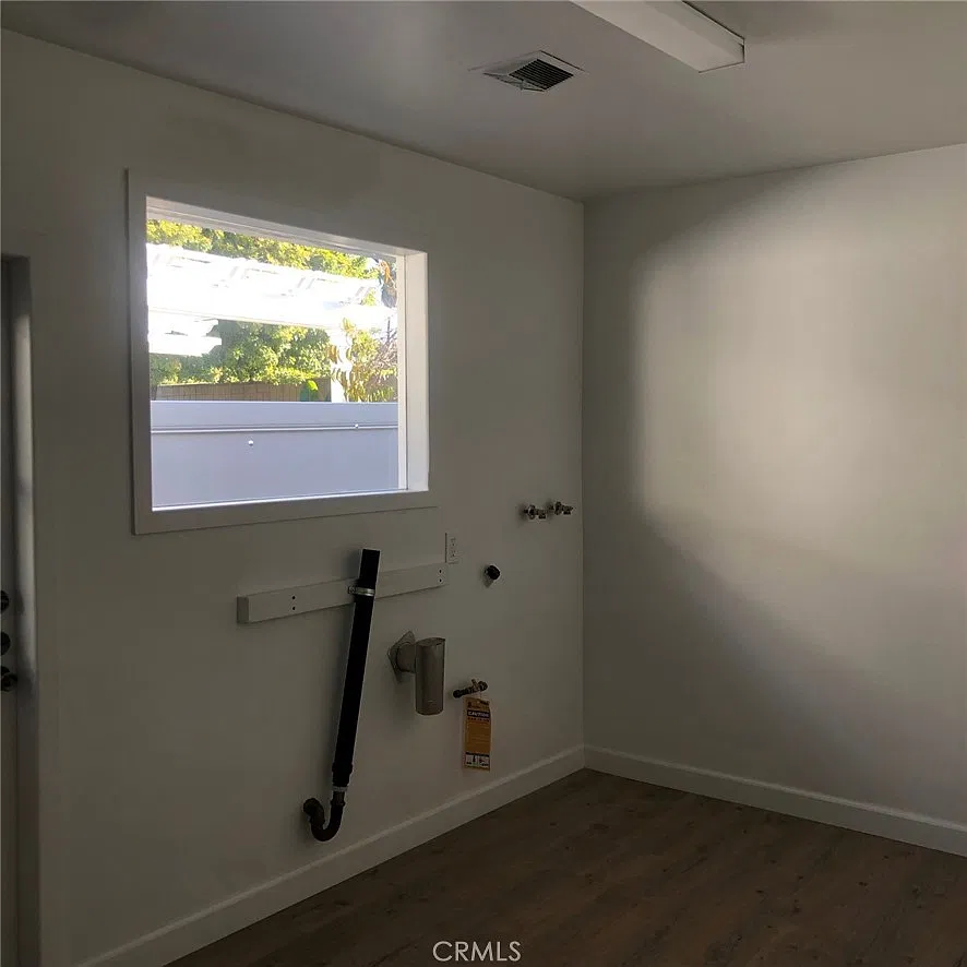 5 bed, 2963 sqft, $5,500 — Photo 4