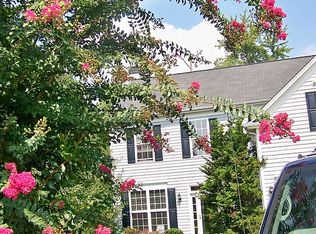 4019 Maid Marion Ct, Jamestown, NC 27282