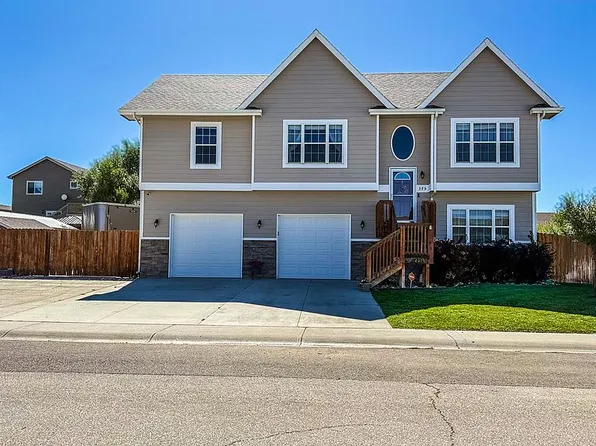 375 Williams Way, Glenrock, WY 82637