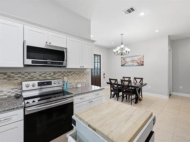 4261 Carlene — Photo 15
