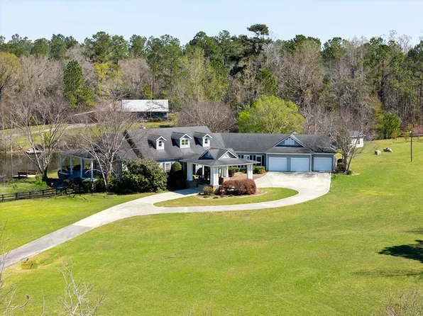 8200 State Highway 122 W, Hahira, GA 31632