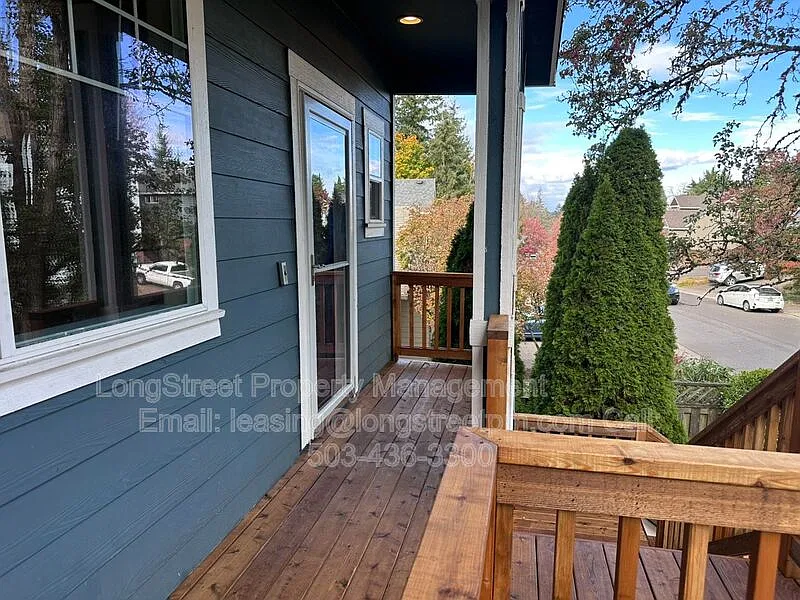 3 bed, 2.5 bath, 1920 sqft, $2,895 — Photo 4