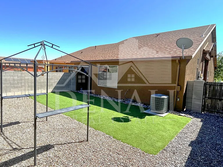 2155 E Calle Gran Desierto — Photo 14