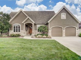 819 Pine Valley Dr, Bowling Green, OH