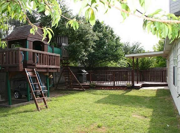 5th image of 5556 Lawnsberry Dr
