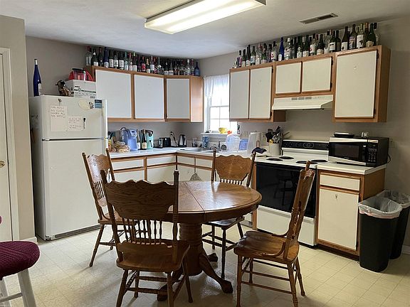 3rd image of 1406 Christine Ct