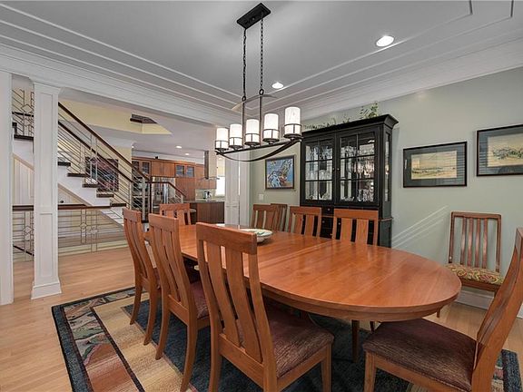 5th image of 1046 Kenneth Dr