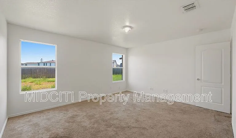 3248 Northwest Blvd — Photo 12