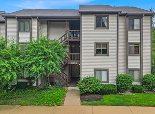 8176 Shorewalk Dr, Indianapolis, IN