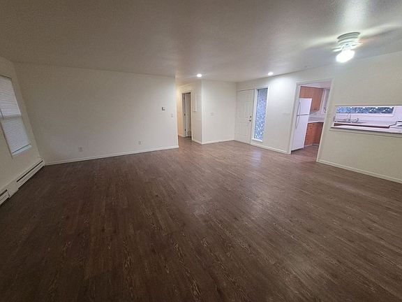 3rd image of 215 Carswell Dr
