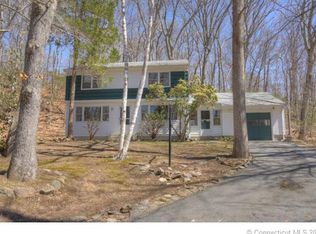 44 Terry Rd, Gales Ferry, CT 06335