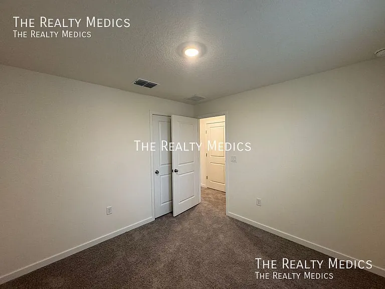 16594 Barbours Creek Way — Photo 23
