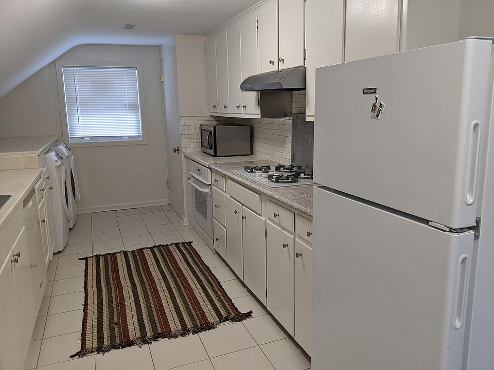 1st image of 1935 Grove Ave Floor 2