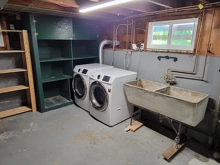 Laundry / Storage