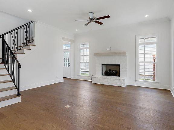 3rd image of 1816 Rouzan Ave