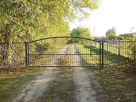 2nd image of 350 County Road 2485