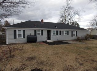 60 Peters Ln, West Warwick, RI 02893
