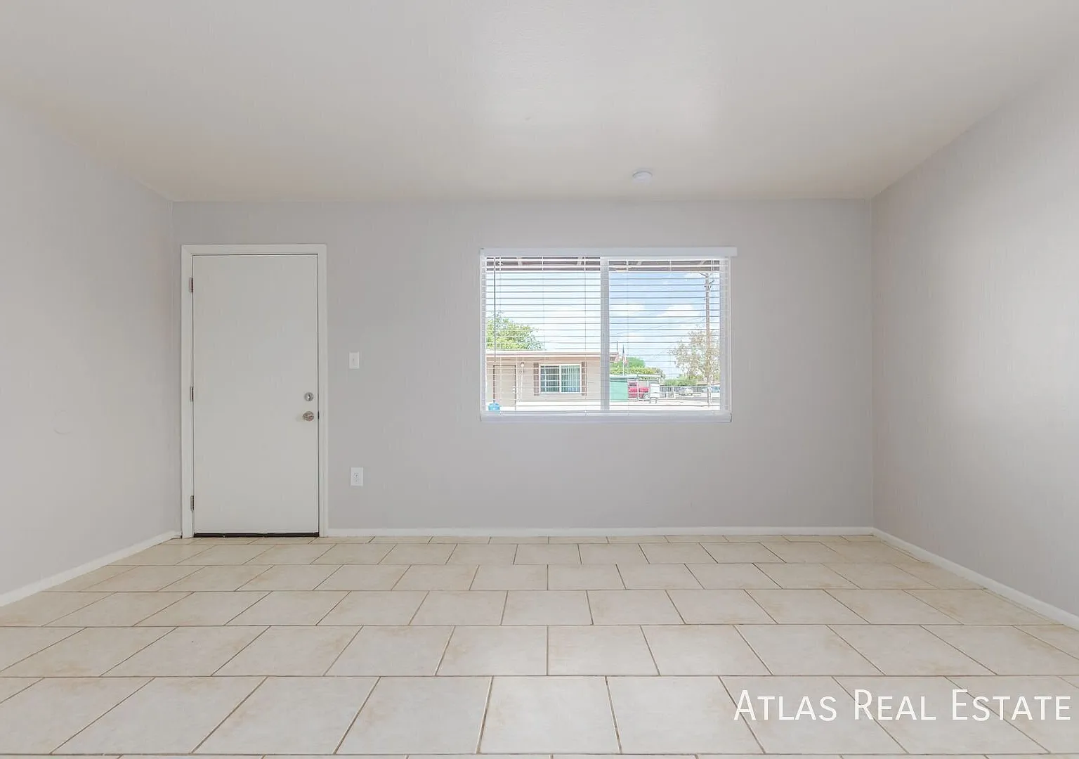 Coming Soon! One Bedroom Apartment In Central Phoenix — Photo 4