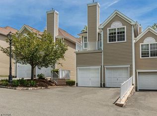 52 Springholm Dr, Berkeley Heights, NJ 07922