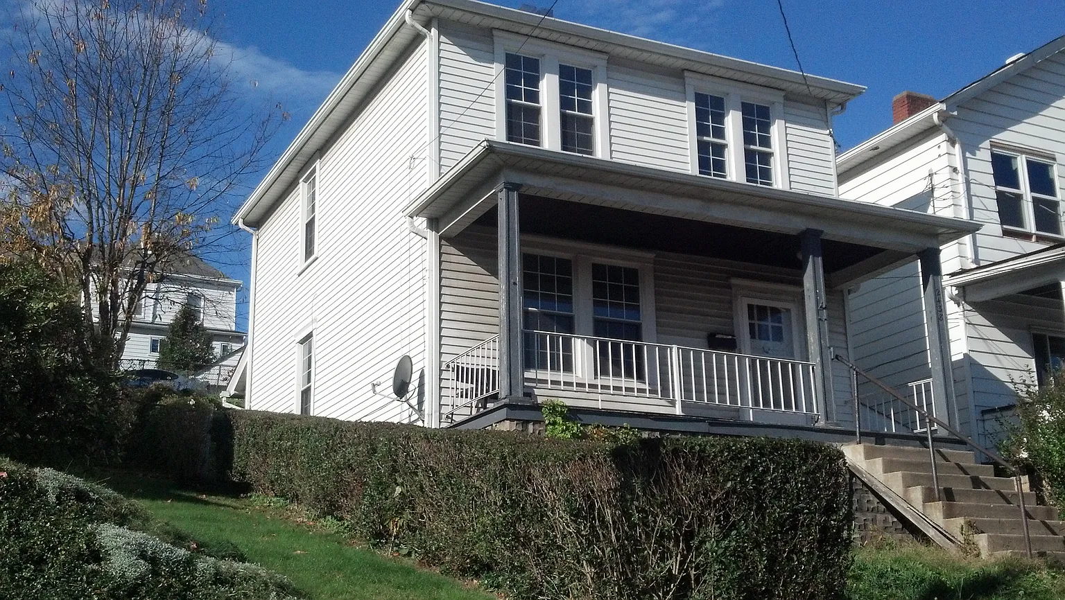 2438 Perry St photo 1