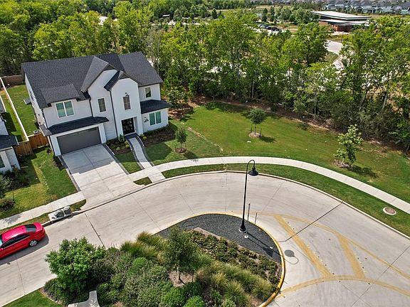 3rd image of 15643 Sand Bluestem Dr