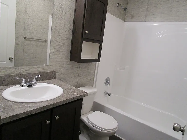 Hickory Knoll — Photo 64