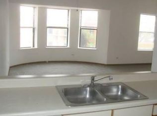 917 W Addison St APT 3, Chicago, IL 60613