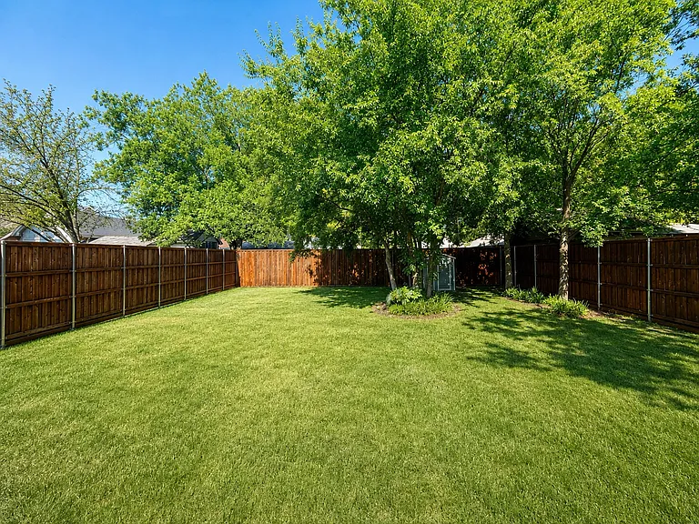 411 N Josephine St — Photo 4