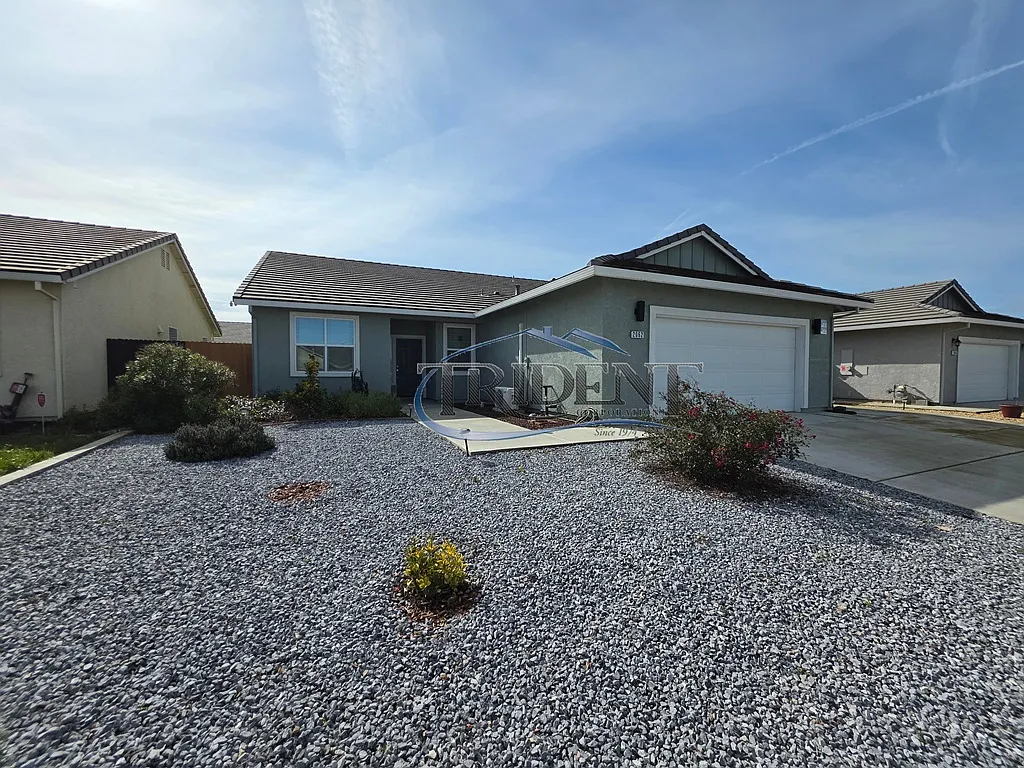 2062 River Rock Dr photo 1