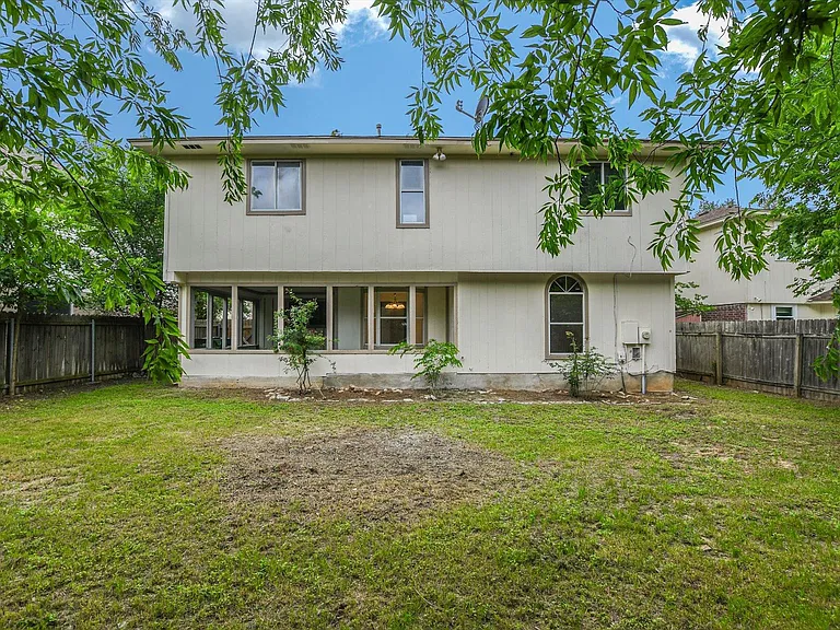17607 Klamath Falls Dr — Photo 27