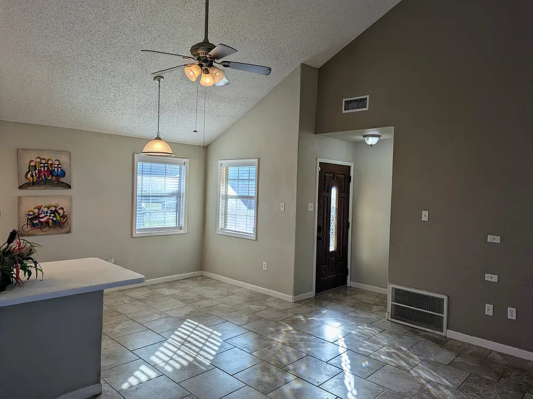 1205 Calle San Marcos — Photo 7