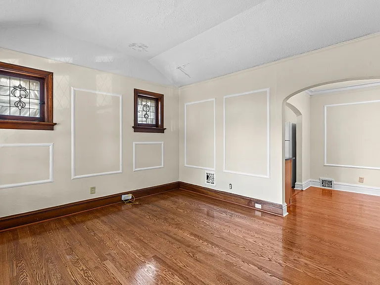 5304 Miami St — Photo 2