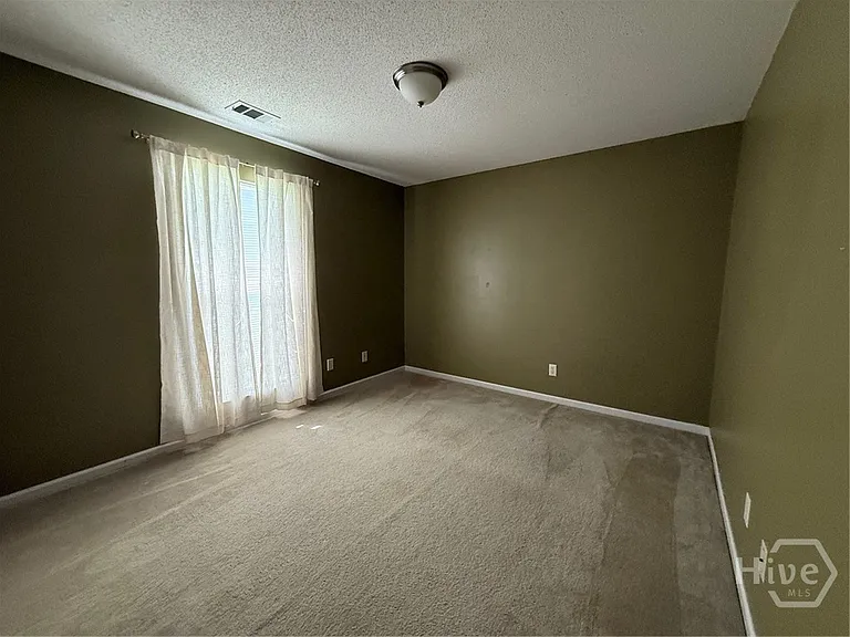 138 Silverton Rd — Photo 11