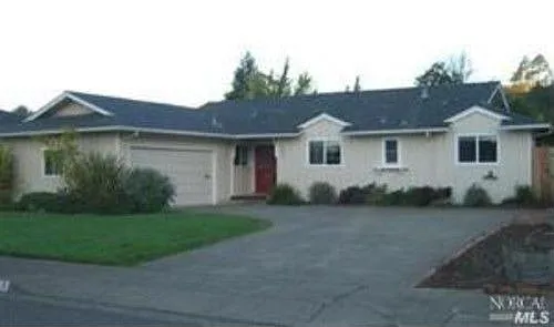 2423 Mendota Way photo 1