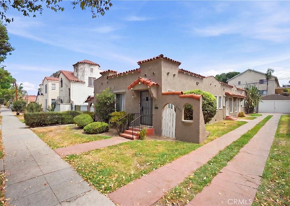 1st image of 2472 Chestnut Ave