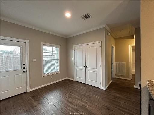 4th image of 301 Southwest Pkwy APT 348