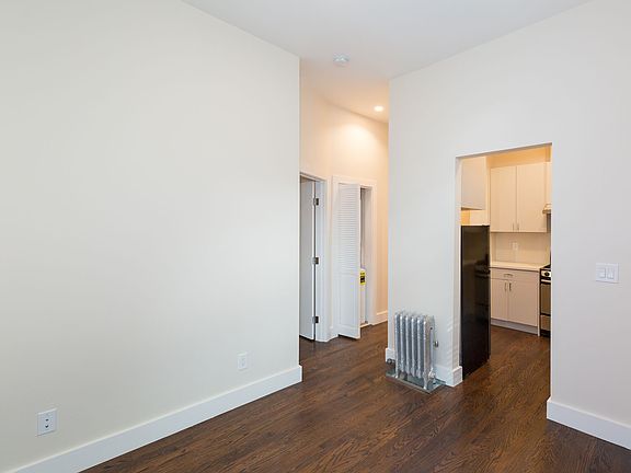 4th image of 1562 Sacramento St #110