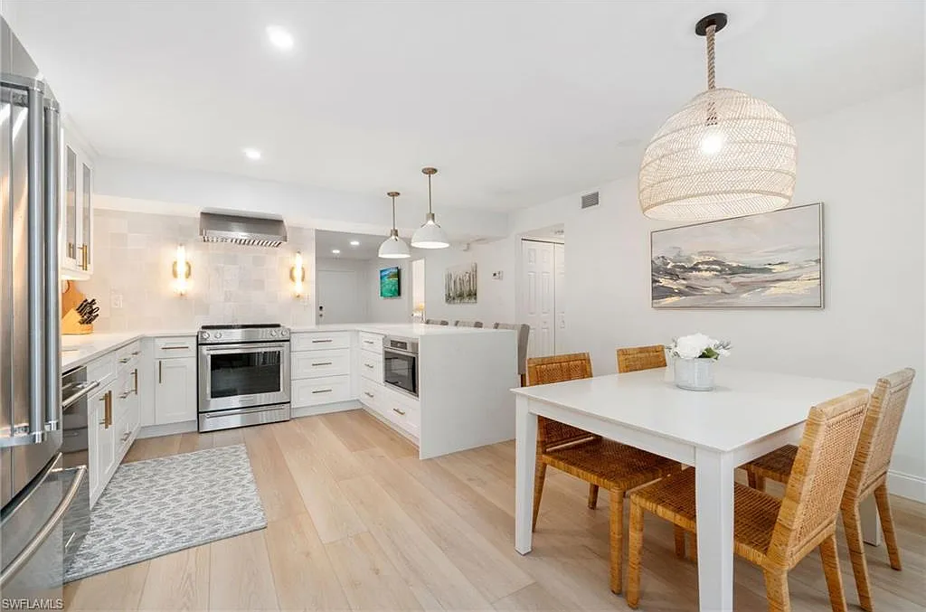 2 bed, 2.0 bath, 1125 sqft, $5,500 — Photo 4