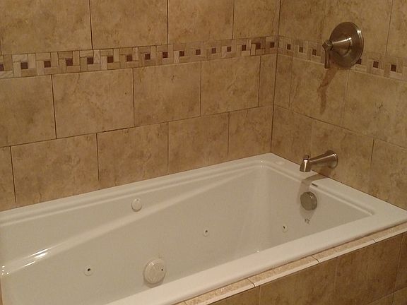 2nd image of 37 Lenox St #43