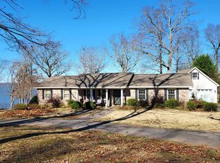525 Spout Springs Loop, Muscle Shoals, AL 35661