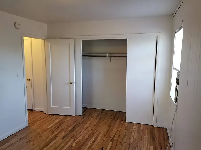 788 East 5th Avenue — Photo 23