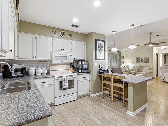 3rd image of 710 SW 77th Ter