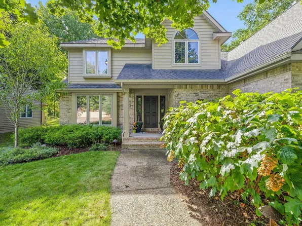 1404 Peppermill Cir, Midland, MI 48642