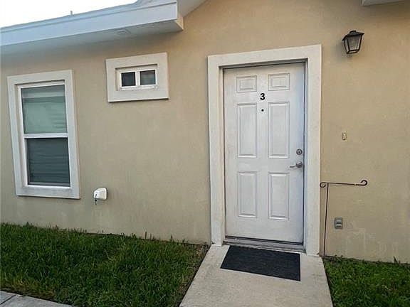 5th image of 2716 Primrose Ave #3